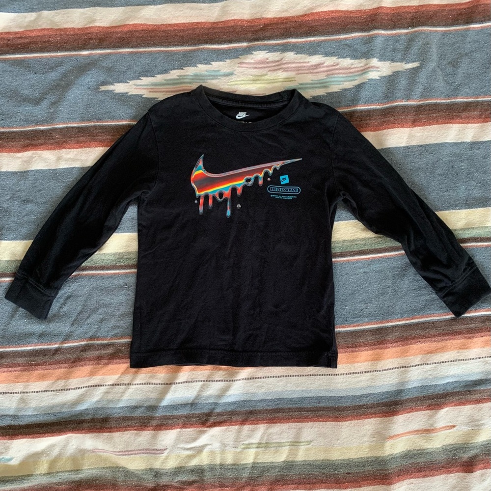 Nike Kids Heatwave Dripping Swoosh Long Sleeve Cotton Tee M 5-6yrs